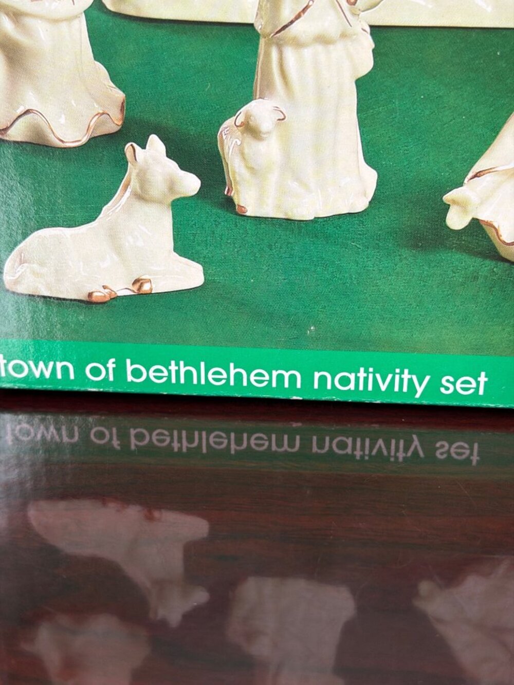 2005 JCPenney Town of Bethlehem Porcelain Nativity Set 12 Piece Gold - Picture 15 of 16
